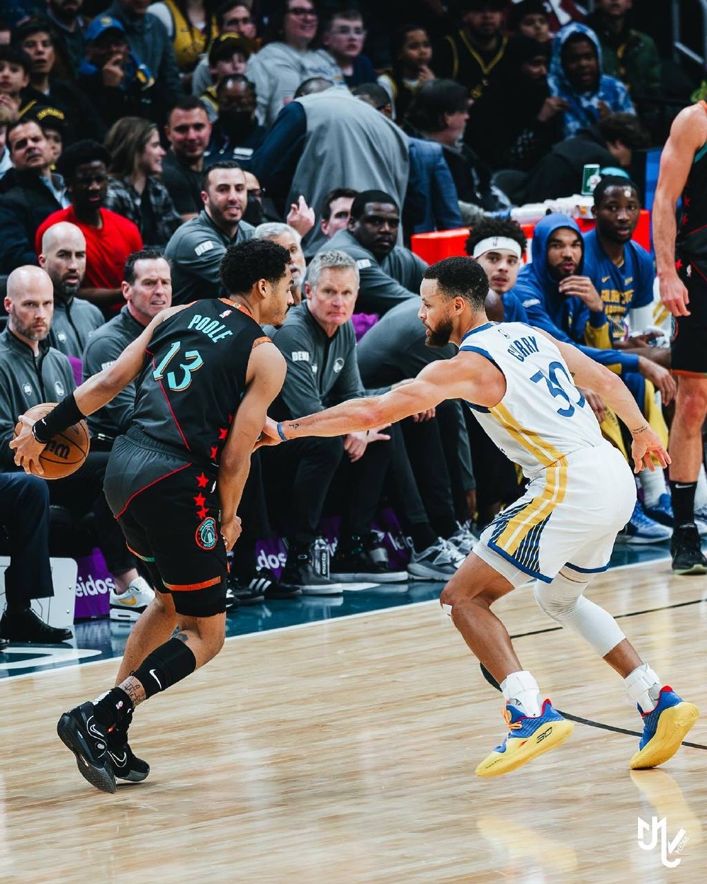 米兰体育app官网下载-勇士队力争逆袭NBA总决赛